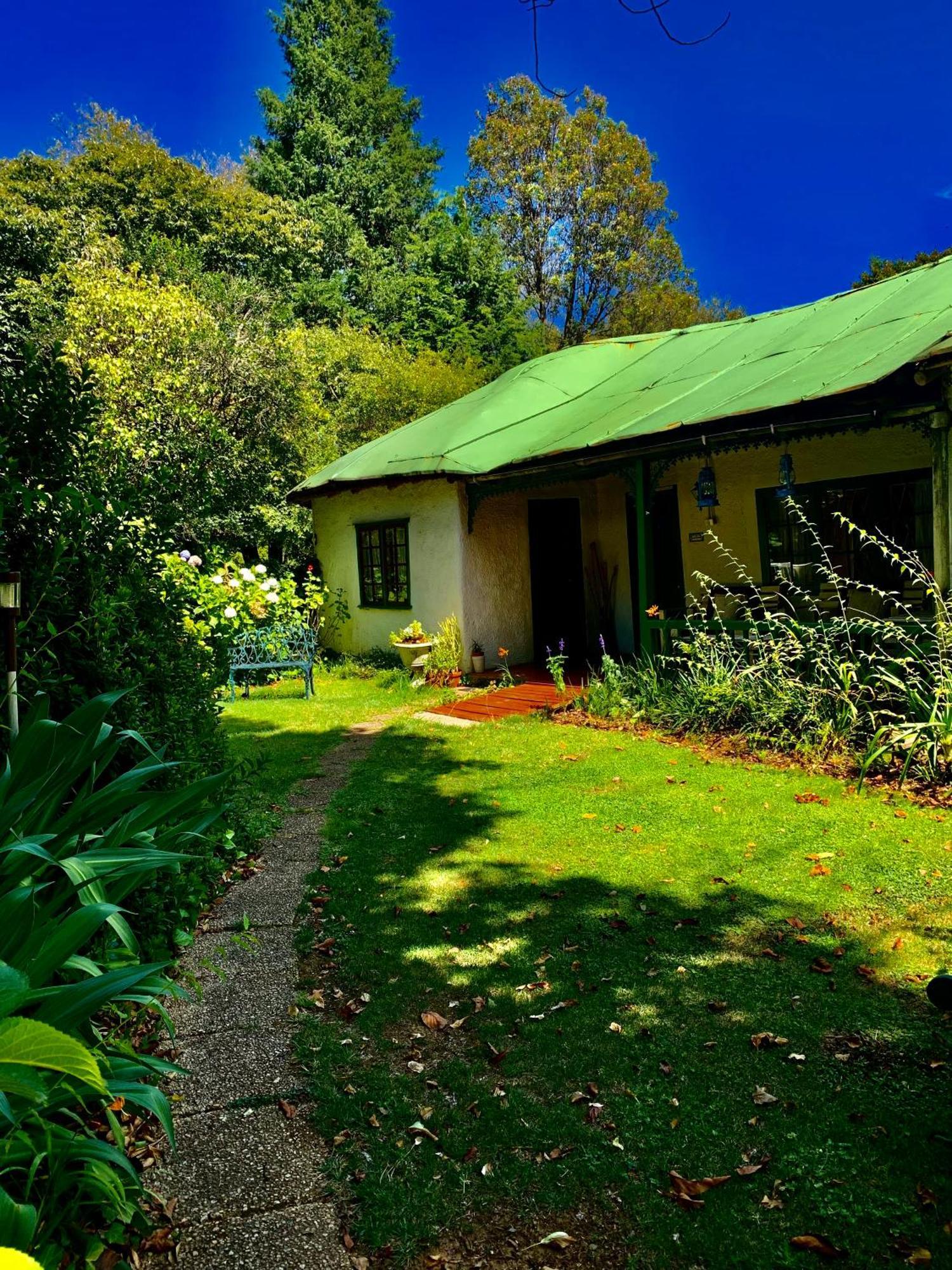 Back O' The Moon Holiday Cottage Hogsback Exterior foto